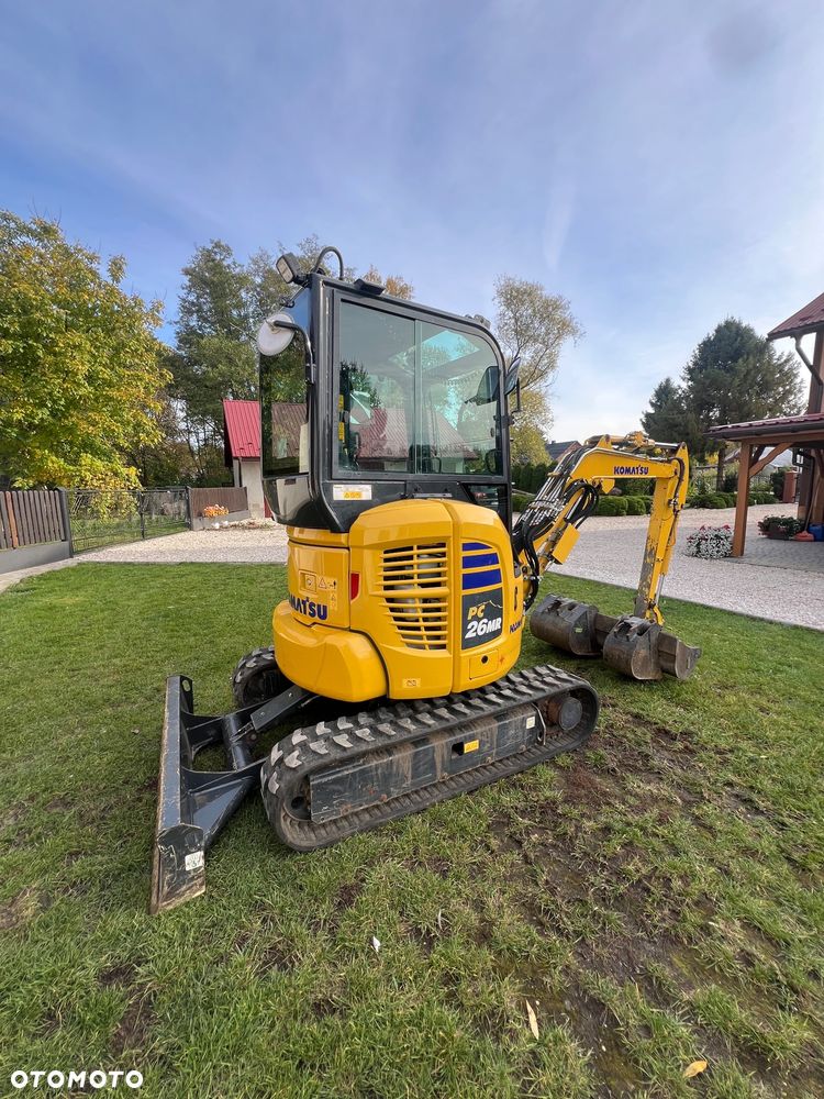 Komatsu PC26MR-5 - 12