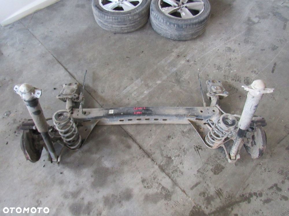 Seat Leon III 5F 2014 TYŁ ZAWIESZENIE OŚ - 1