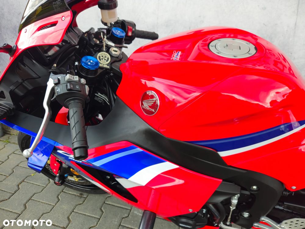 Honda CBR - 26