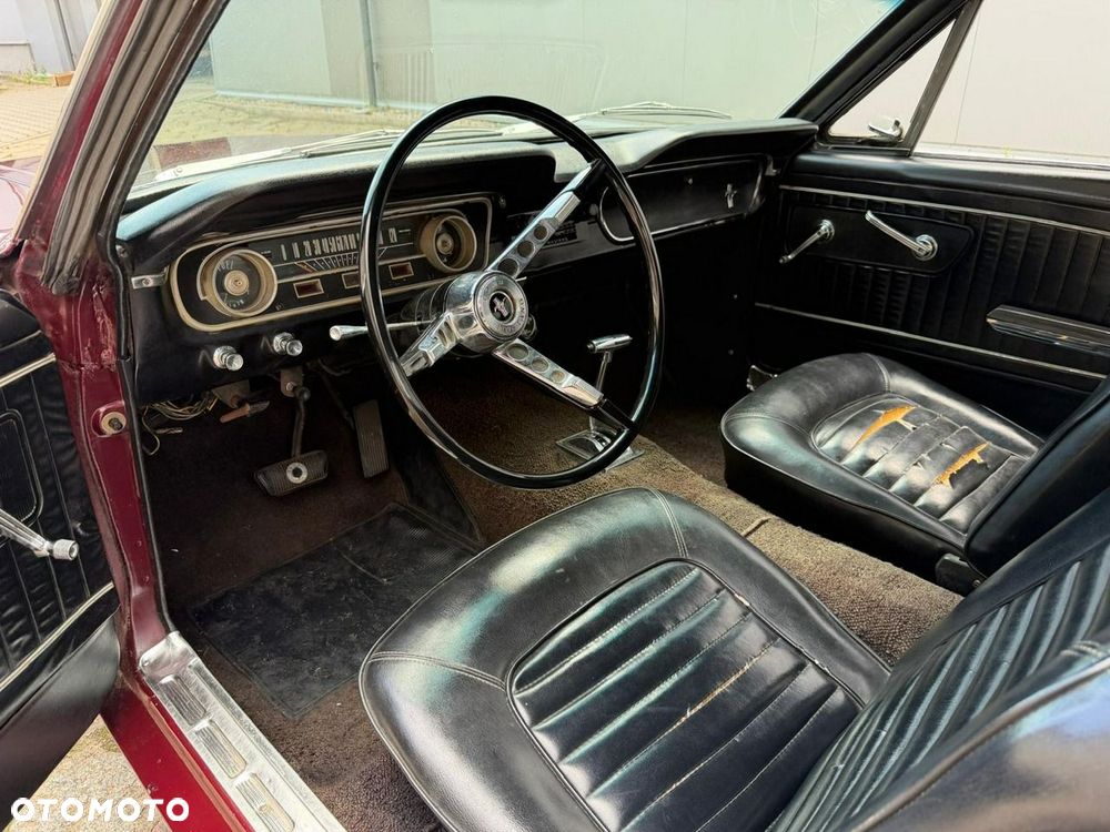 Ford Mustang - 5