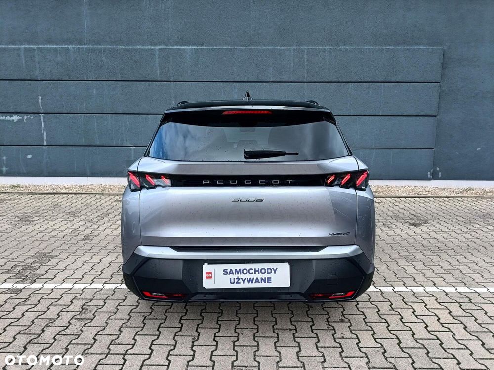 Peugeot 5008 - 8