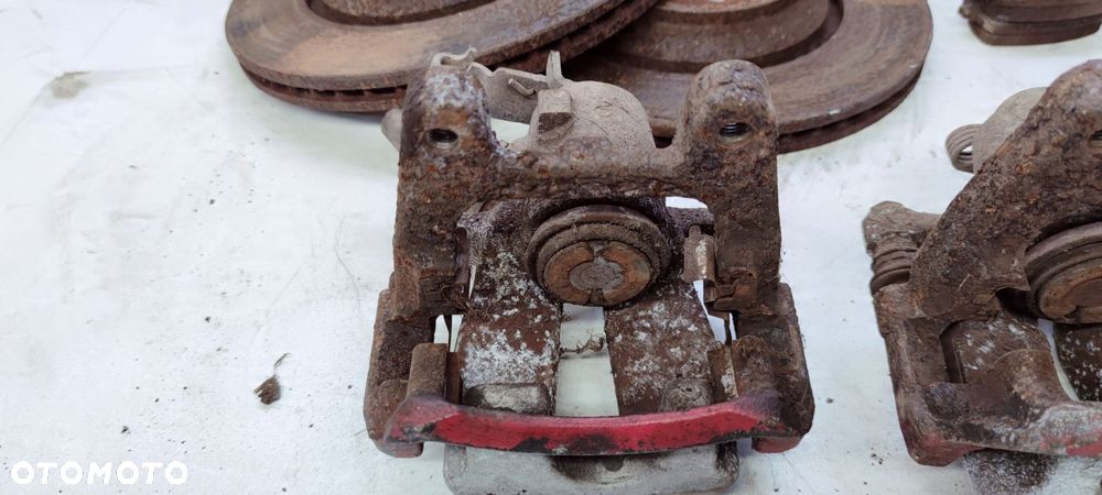 ZACISKI HAMULCOWE TYŁ AUDI A3 VW R32 3.2 310MM - 6