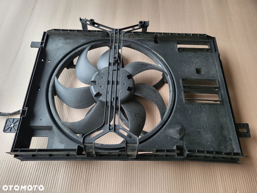 Wentylator chłodni Peugeot 308 T9 - 8