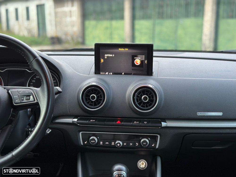 Audi A3 Sportback 1.6 TDI Sport S tronic - 33