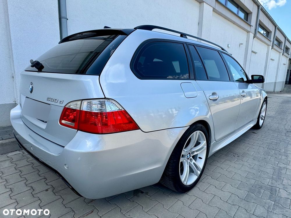 BMW Seria 5 530d - 24