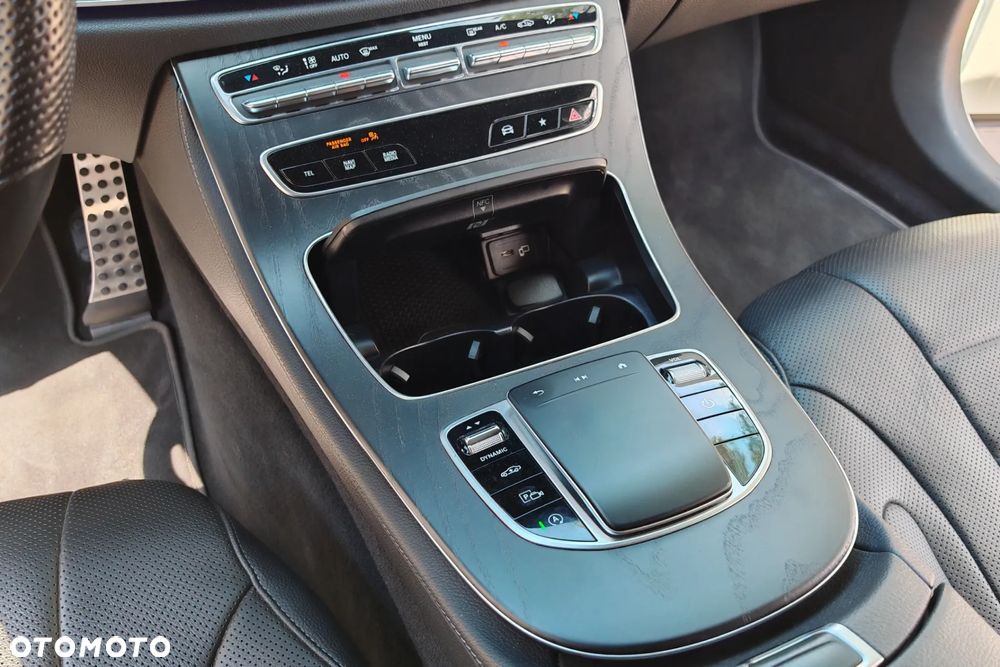 Mercedes-Benz CLS 220 d AMG - 27