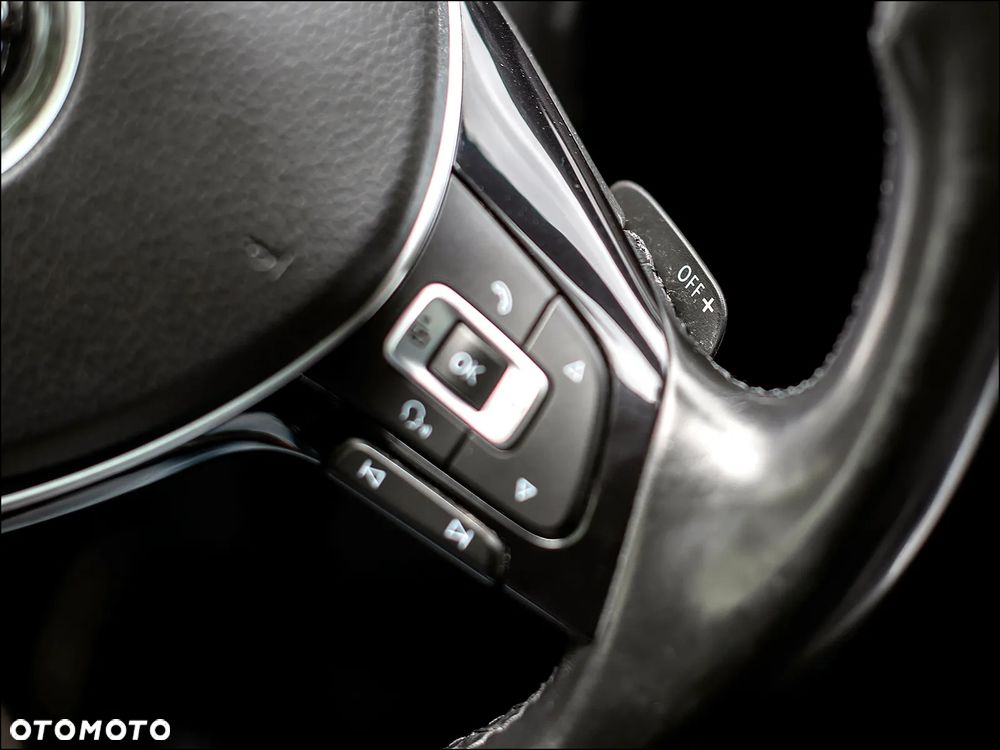 Volkswagen Passat - 20