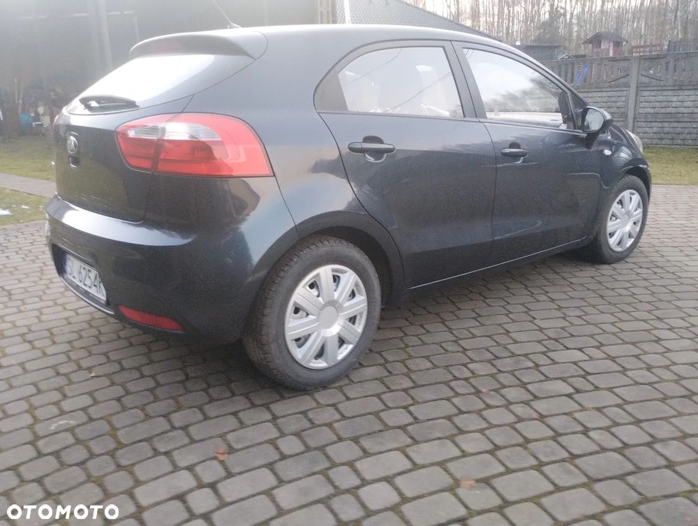 Kia Rio - 3