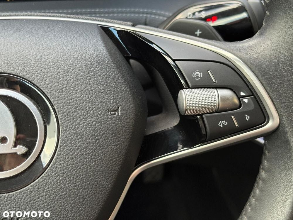 Skoda Superb 2.0 TSI 4x4 L&K DSG - 11