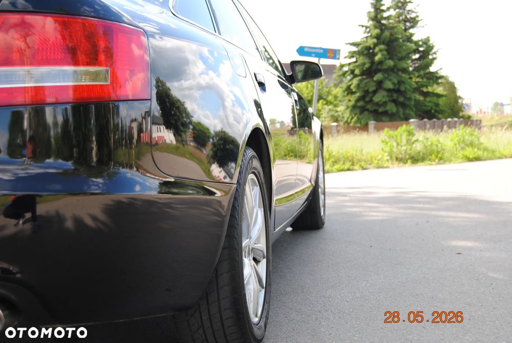 Audi A6 Limousine 2.4 - 8