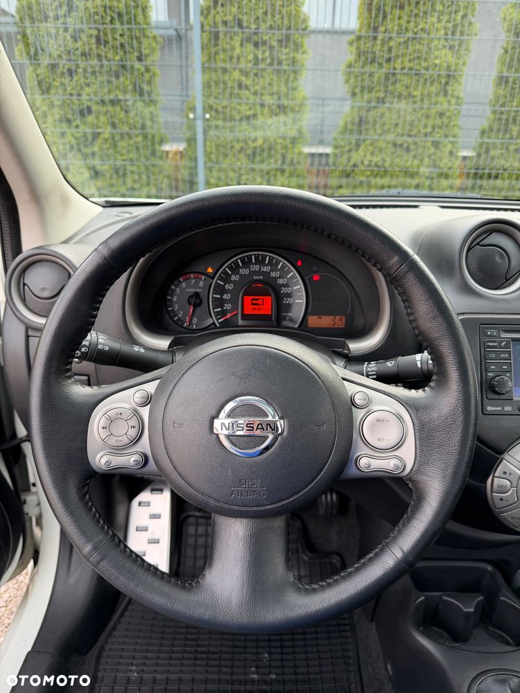 Nissan Micra 1.2 Bild der Frau - 21