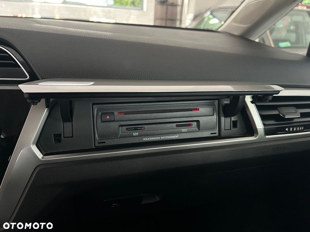 Volkswagen Touran 1.6 TDI BMT Trendline - 38