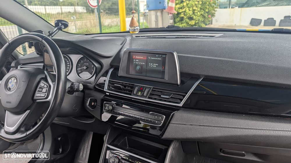 BMW 225xe Active Tourer - 18