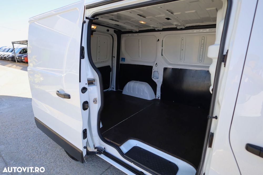 Renault Trafic L1H1 2.0 110CP - 11