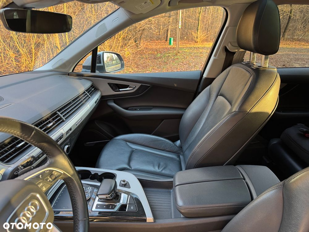 Audi Q7 3.0 TFSI Quattro Tiptronic - 16