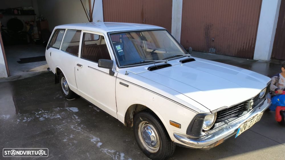 Toyota Corolla - 1