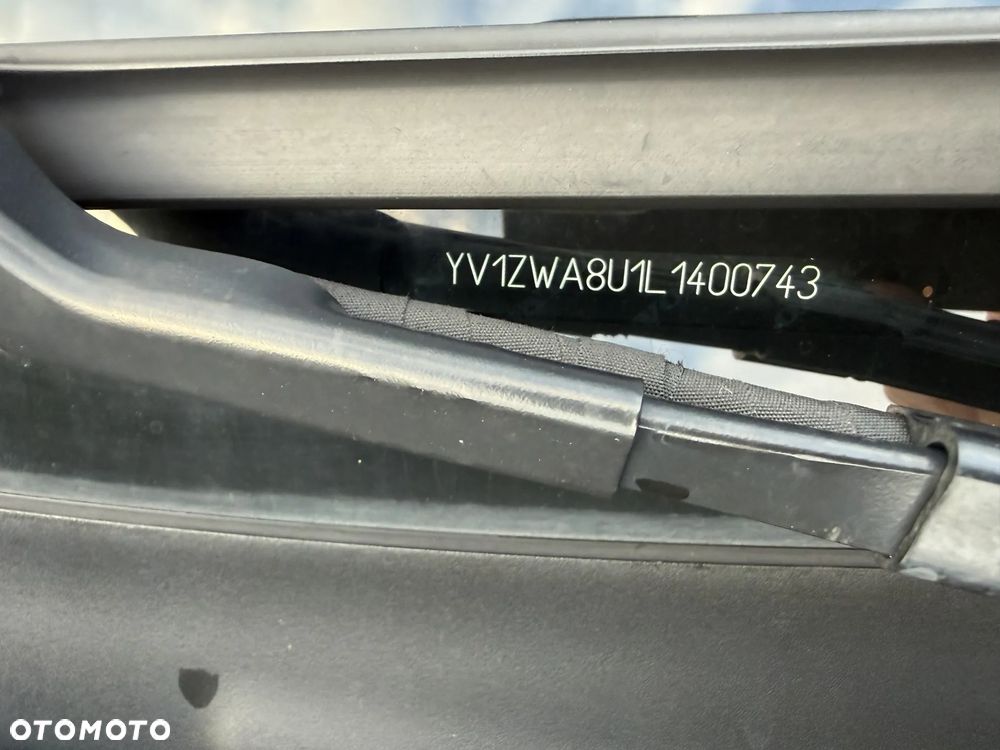 Volvo V60 D4 R-Design - 17