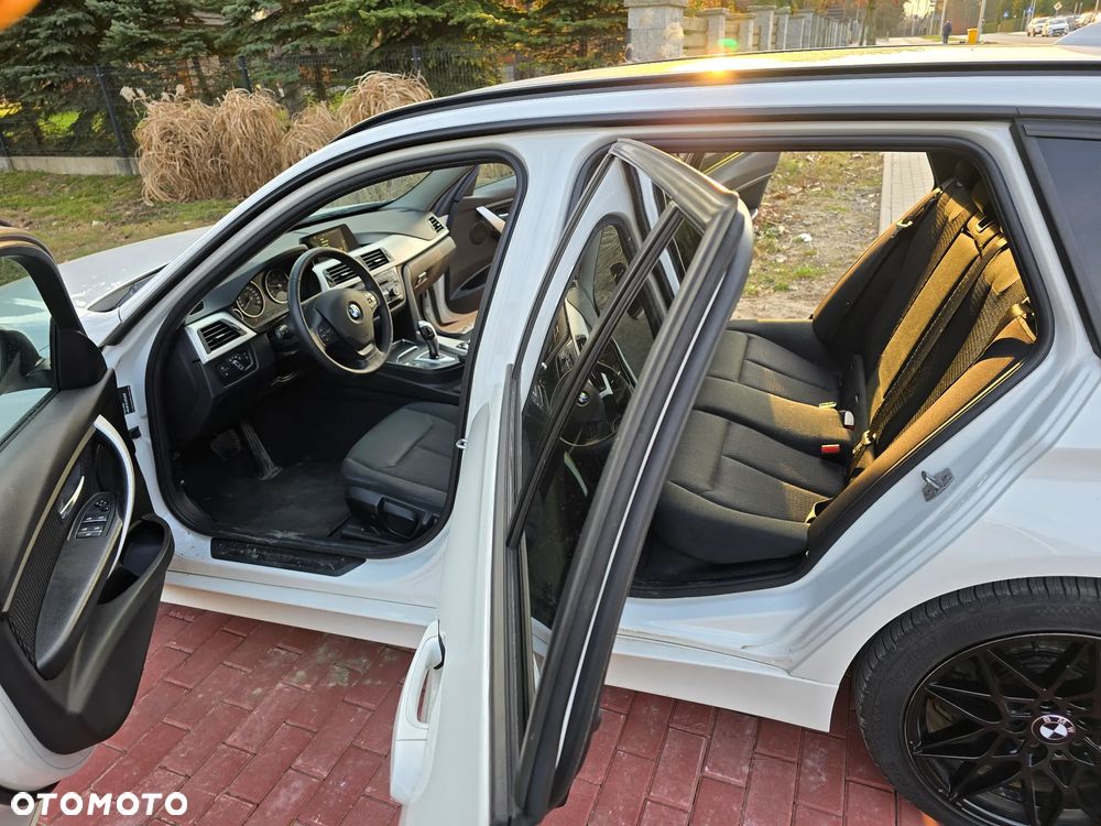 BMW Seria 3 320d Sport Line - 19