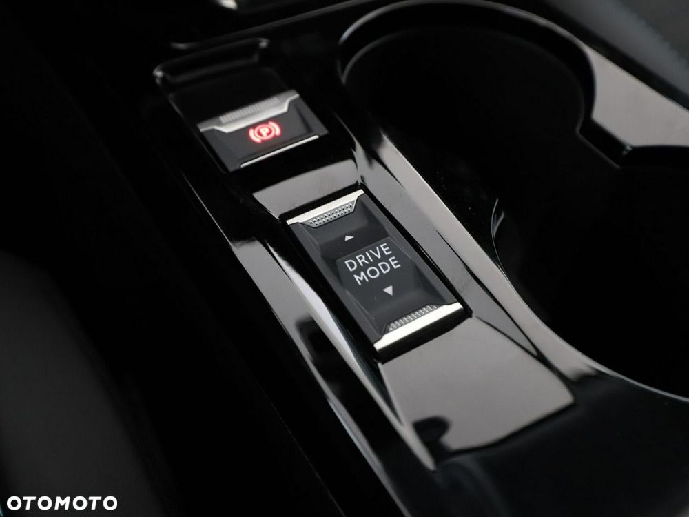 Peugeot 2008 PureTech 130 EAT8 Allure - 32