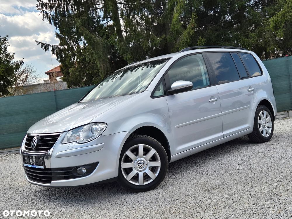 Volkswagen Touran 1.9 TDI DPF DSG Freestyle - 4