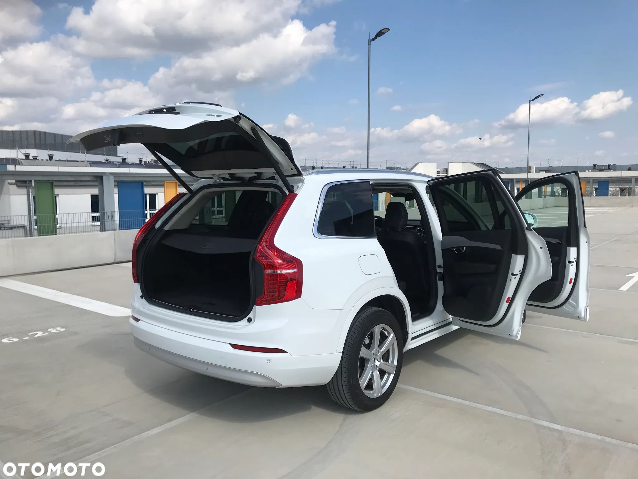 Volvo XC 90 - 9