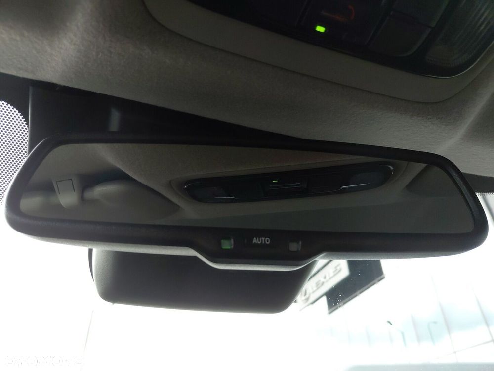 Toyota Yaris Hybrid 1.5 Style - 25