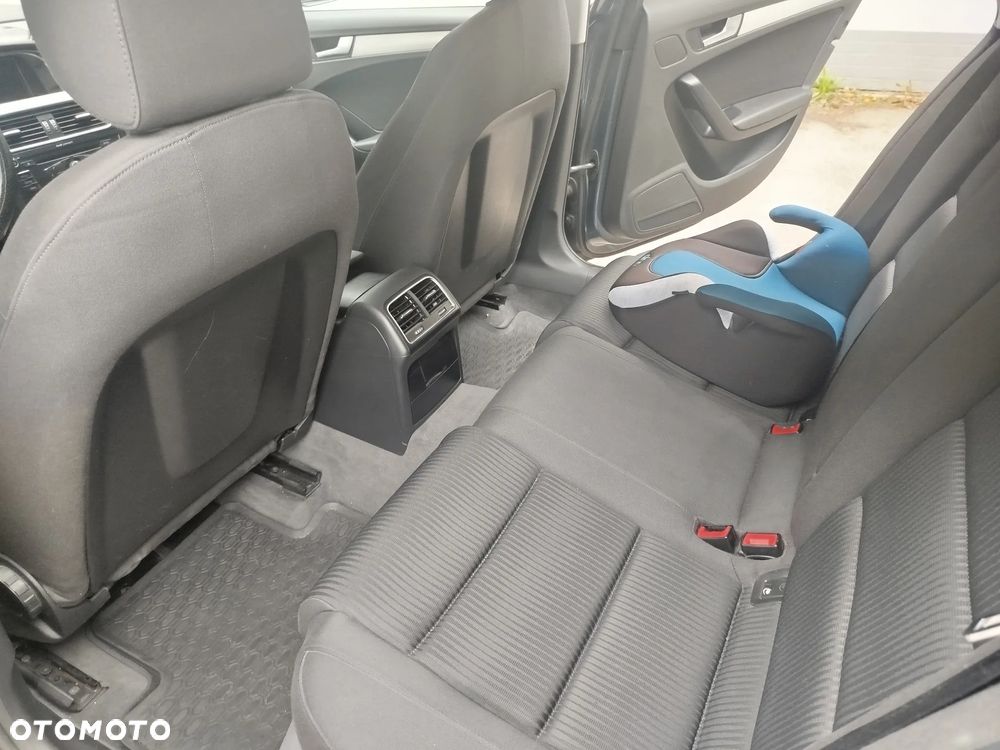 Audi A4 Avant 2.0 TDI - 10