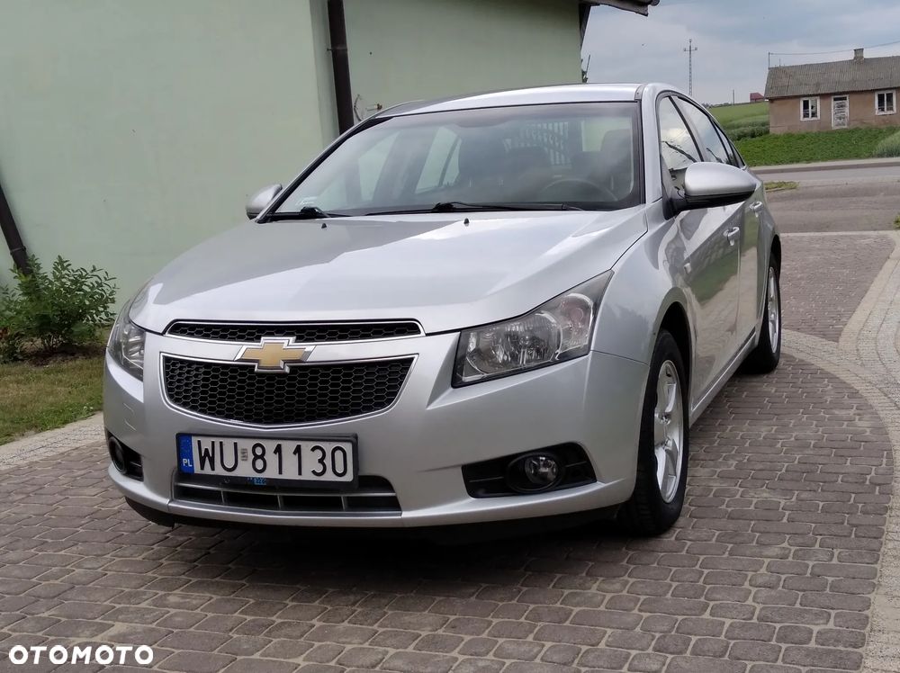 Chevrolet Cruze 1.6 LS - 18