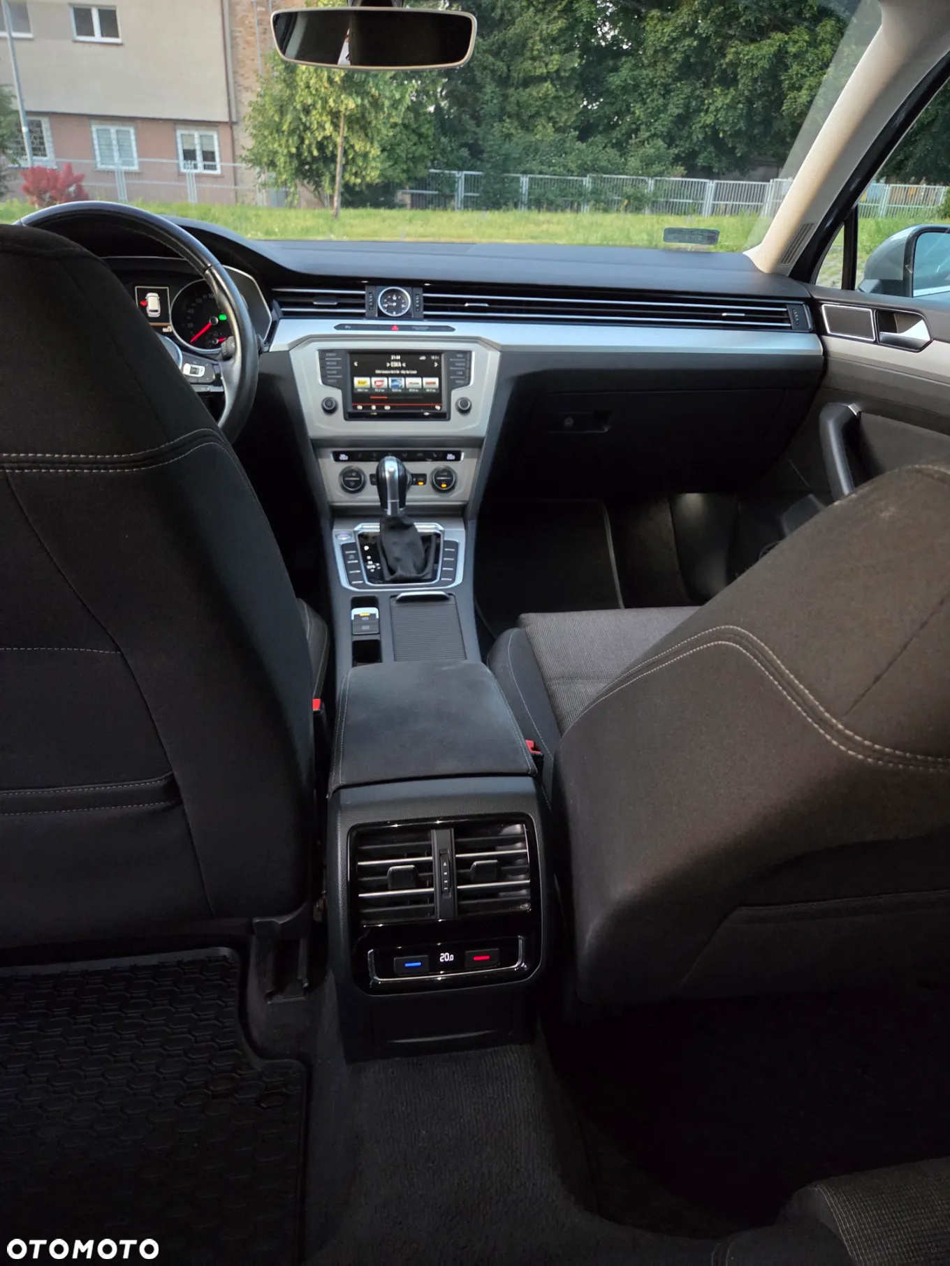 Volkswagen Passat - 23