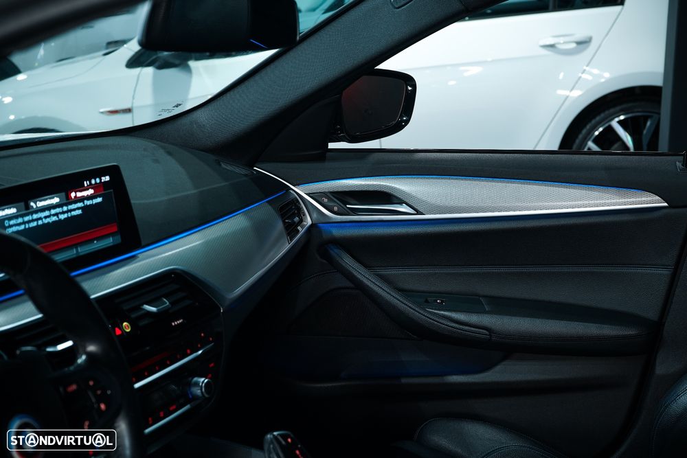 BMW 520 d Aut. M Sport Edition - 14