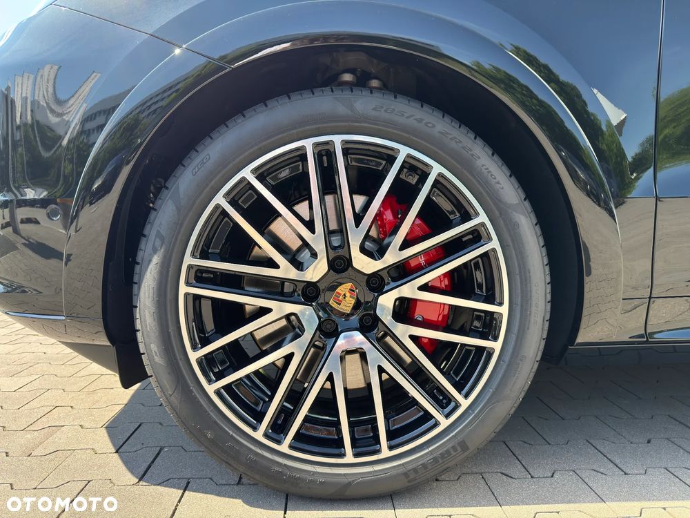 Porsche Cayenne GTS - 9
