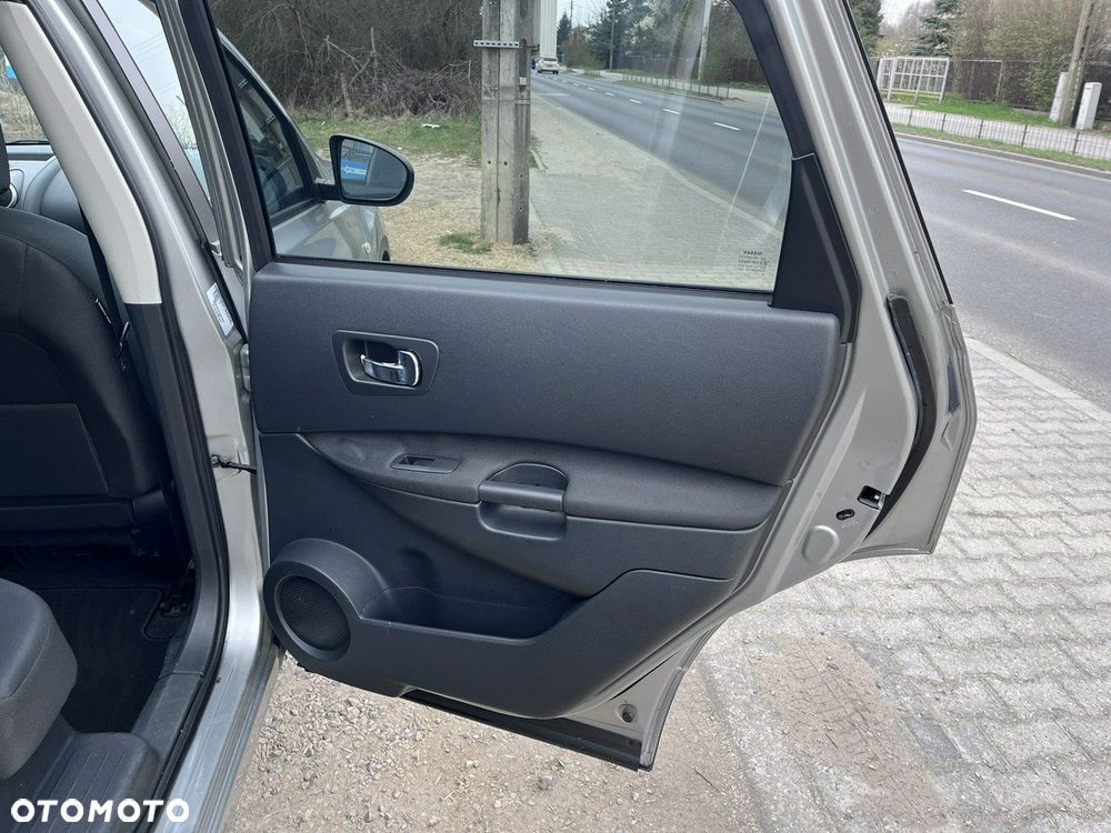 Nissan Qashqai+2 2.0 dCi 4x4 Acenta EU5 - 26