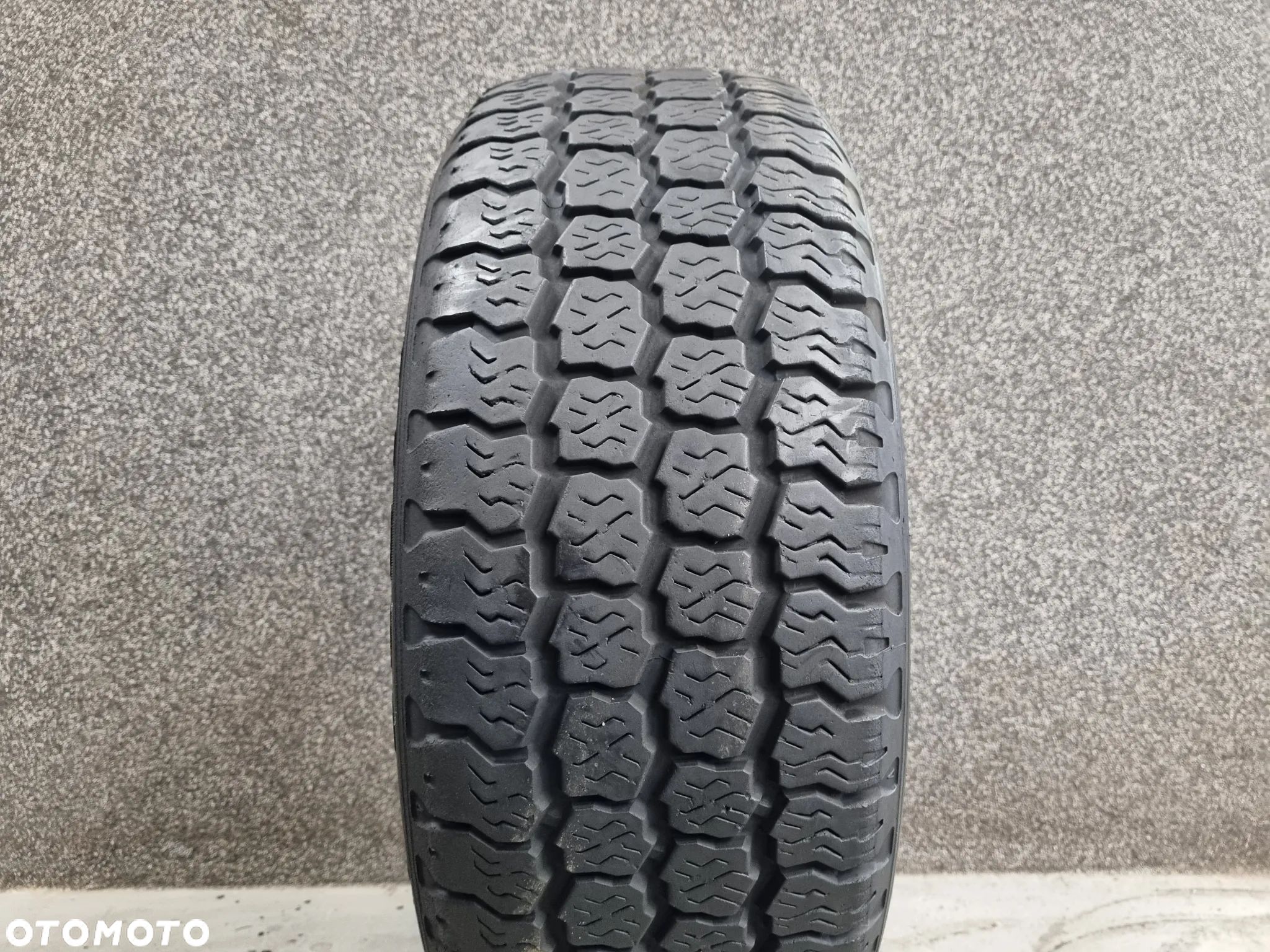 Goodyear Cargo Vector 225/60/16C 101/99H 1szt. - 1