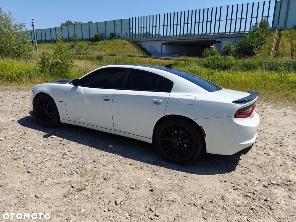 Dodge Charger - 12