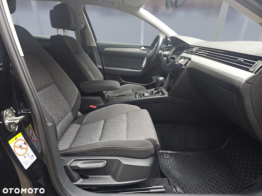 Volkswagen Passat Variant 1.5 TSI EVO Business DSG - 11
