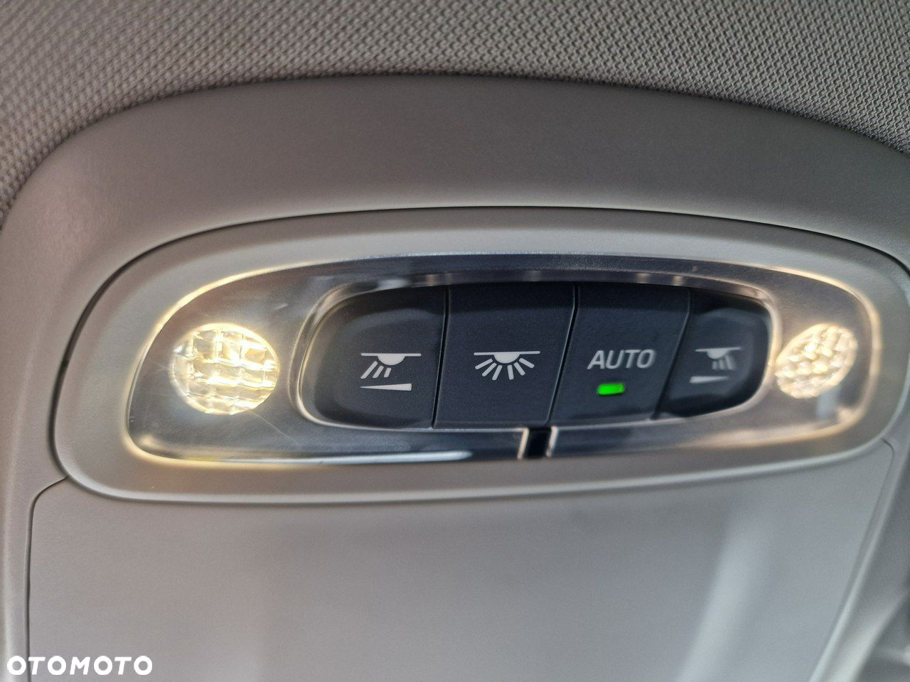 Volvo V40 T2 You - 37