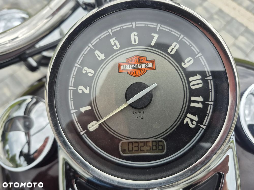 Harley-Davidson Softail Deluxe - 4