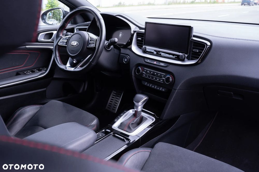 Kia ProCeed 1.6 T-GDI GT DCT - 9