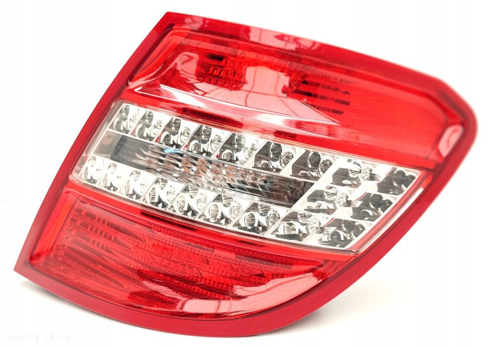 MERCEDES C KLASA C63 AMG KOMBI LAMPA PRAWA TYLNA - 4