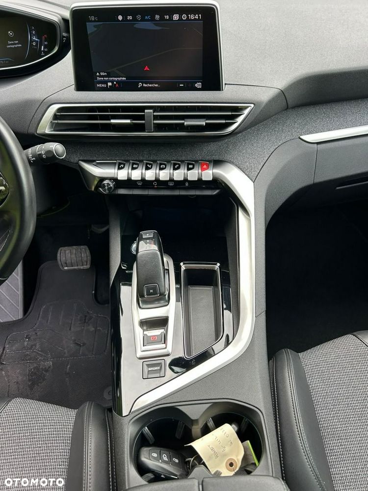Peugeot 3008 - 11