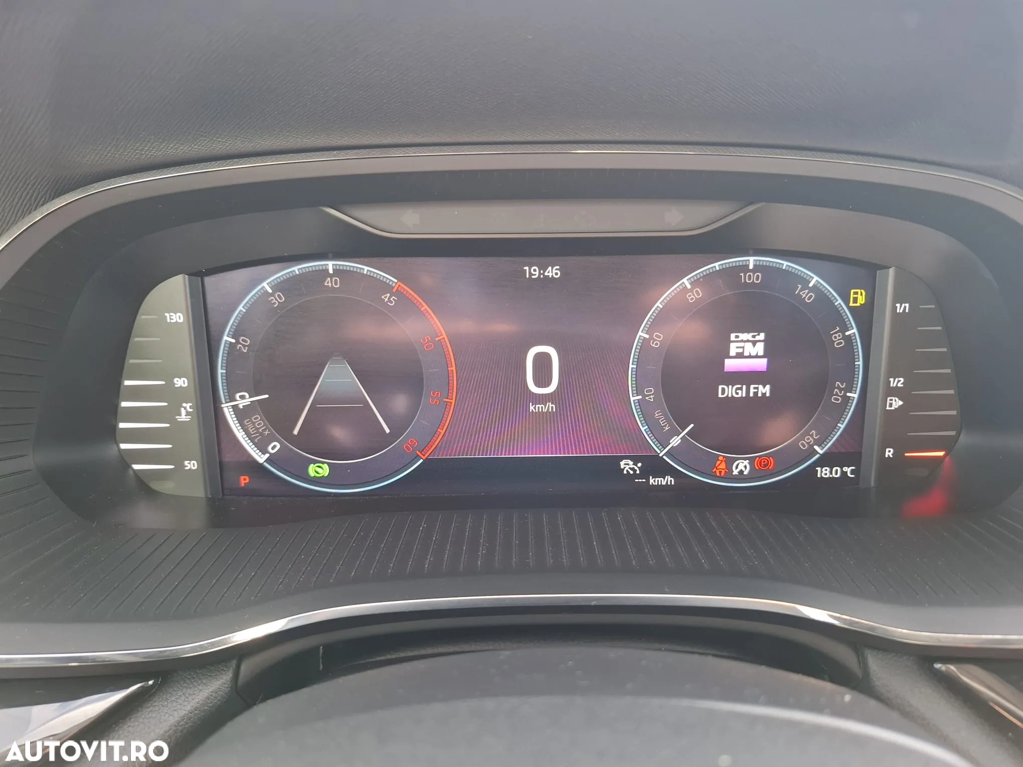 Skoda Octavia Combi 2.0 TDI DSG Style - 14
