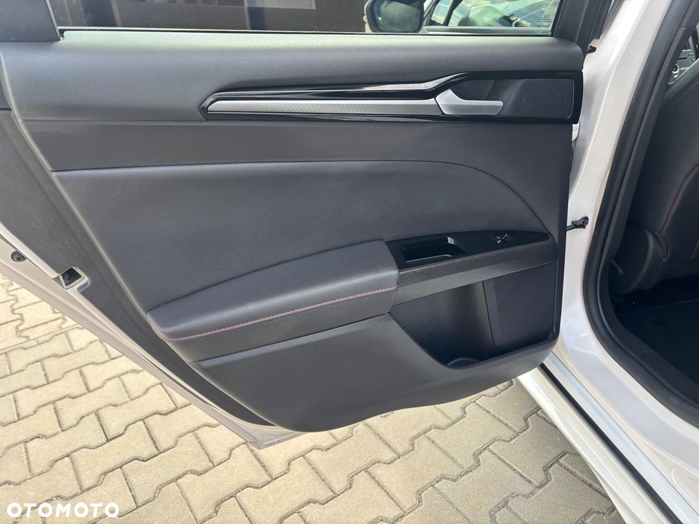 Ford Mondeo 2.0 EcoBlue ST-Line - 28