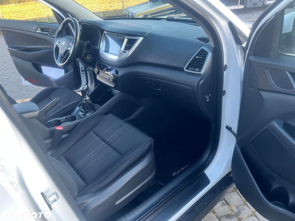 Hyundai Tucson blue 1.7 CRDi 2WD Trend - 21