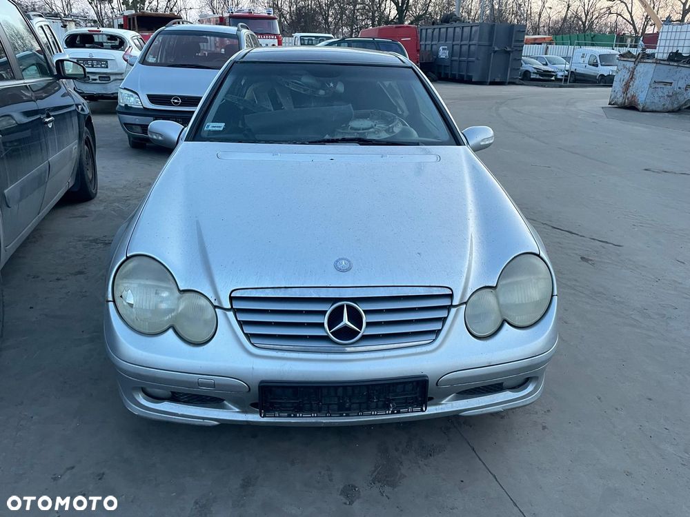 Mercedes C180 NA  CZĘŚCI!!! Kolor:744 (Srebrny brylantowy - lakier metaliczny) - 1