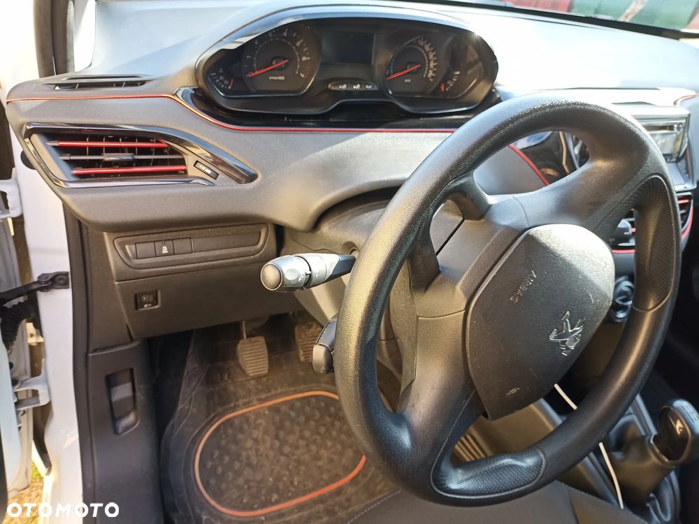 Peugeot 208 PureTech 68 Active - 11