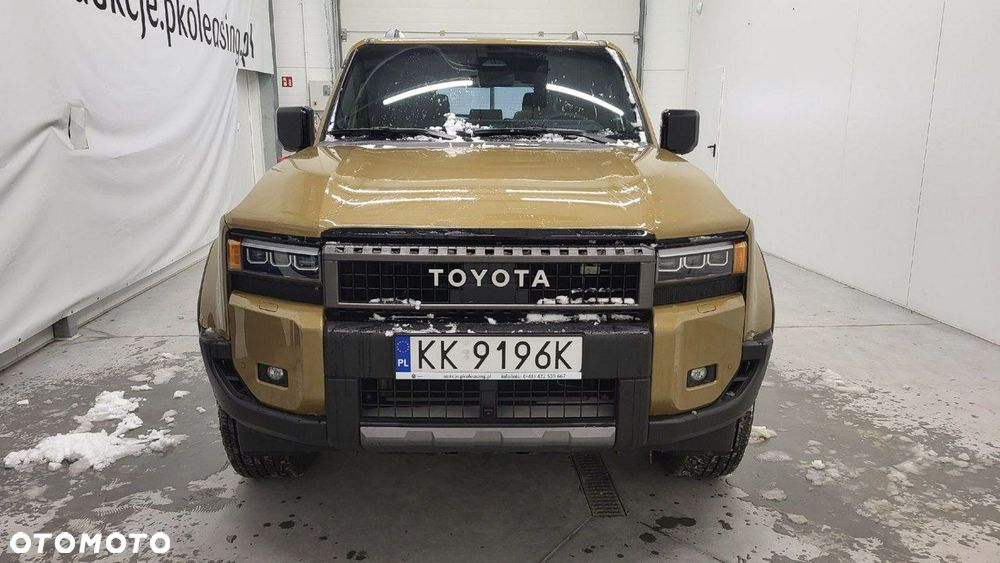 Toyota Land Cruiser - 2