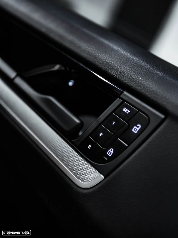 Porsche Cayenne Coupé E-Hybrid - 18