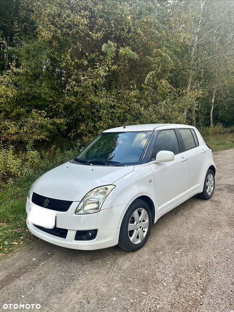 Suzuki Swift - 1