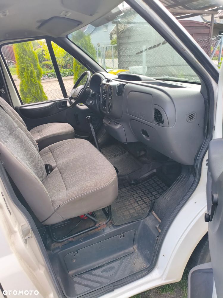 Ford Transit - 12