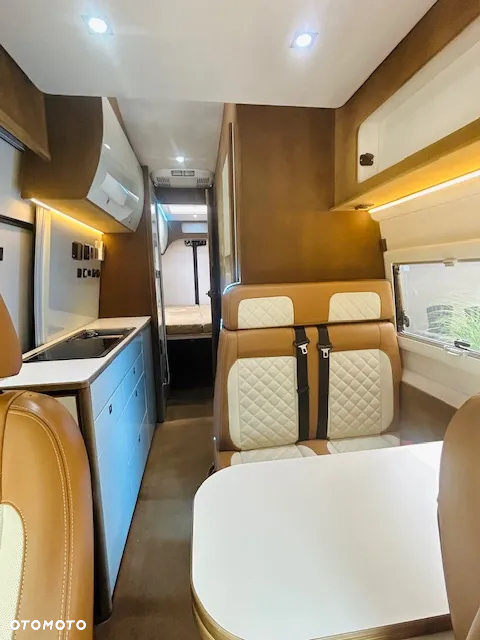 Mercedes-Benz SPRINTER 319 - 19